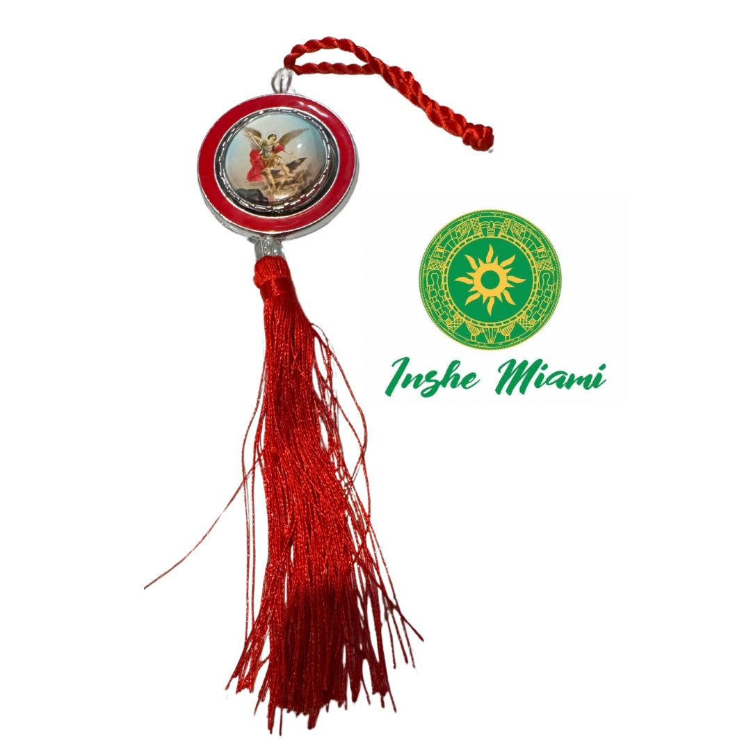 Colgantes con los Santos