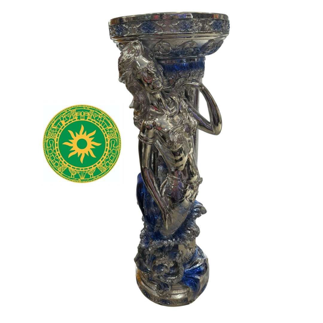 Pedestal con Adornos en Relieve