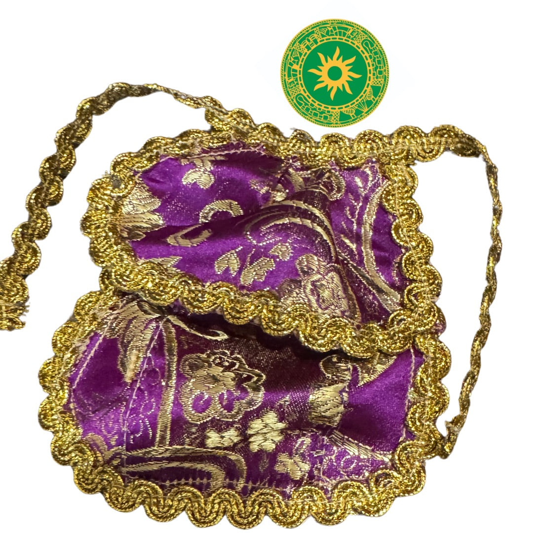 Cloaks of San Lazaro Brocades