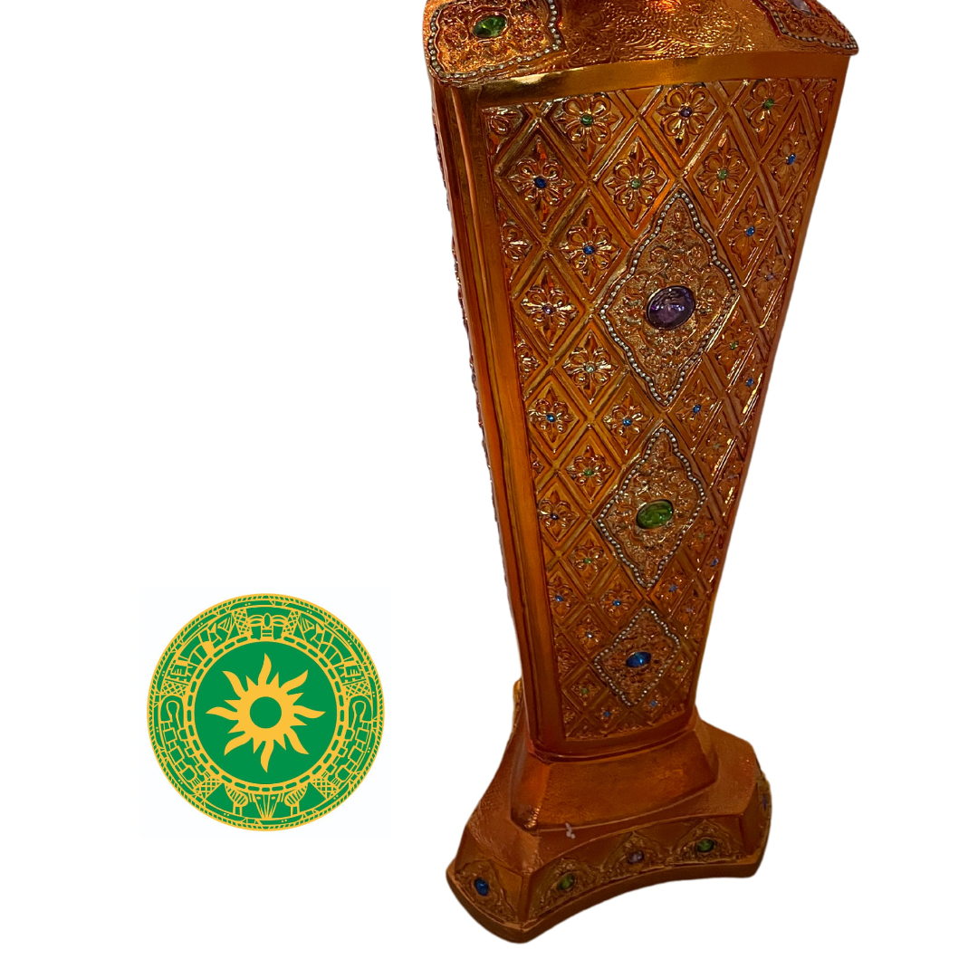 GLASS EMBELLISHED PEDESTALS