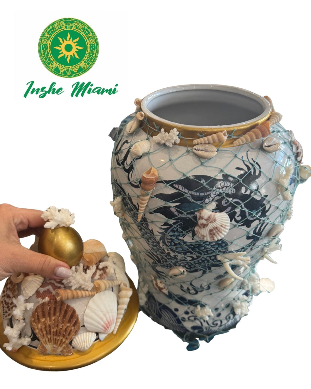 Tinaja de Olokun Decorada con Red y Caracoles – Sopera Artesanal del Mar | Inshe Miami