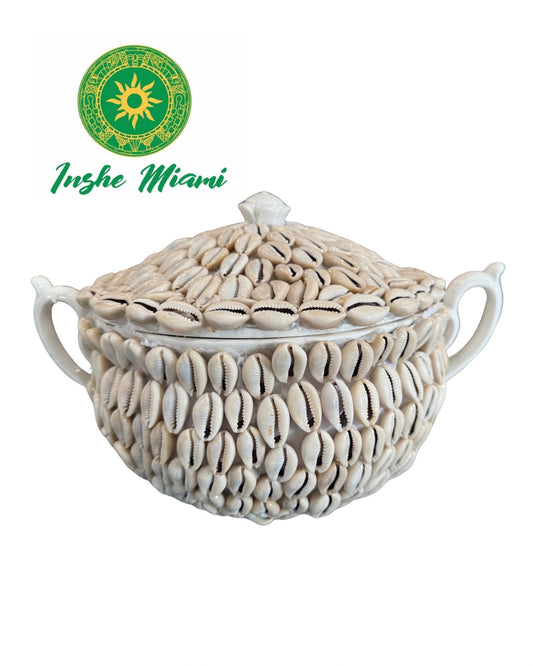 Sopera para Aje (Igba Aje) con Caracoles – Cerámica Blanca Ritual | Inshe Miami