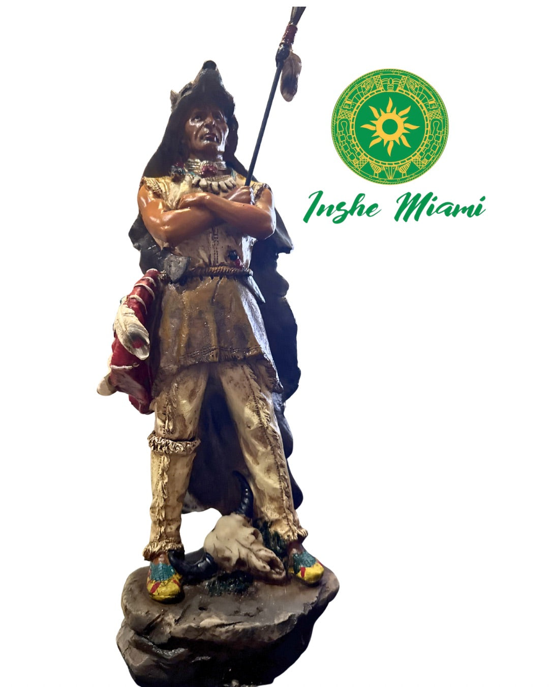 Estatua de Indio con Manos Cruzadas – Figura Espiritual 14 Pulgadas