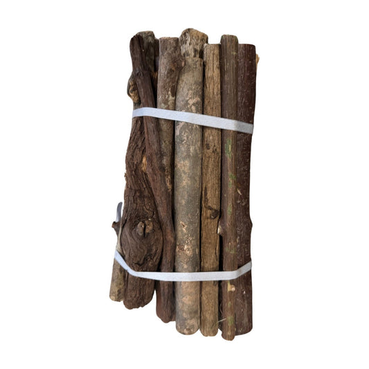 Carga de 21 palos espirituales naturales amarrados, fondo blanco – Inshe Miami