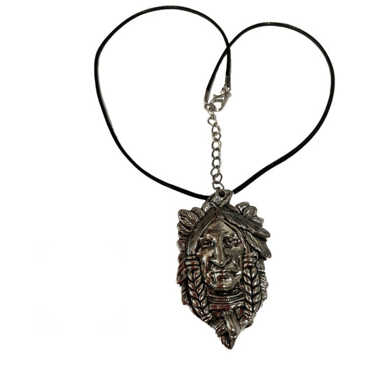 Collar con Dije de Indio | Inshe Miami