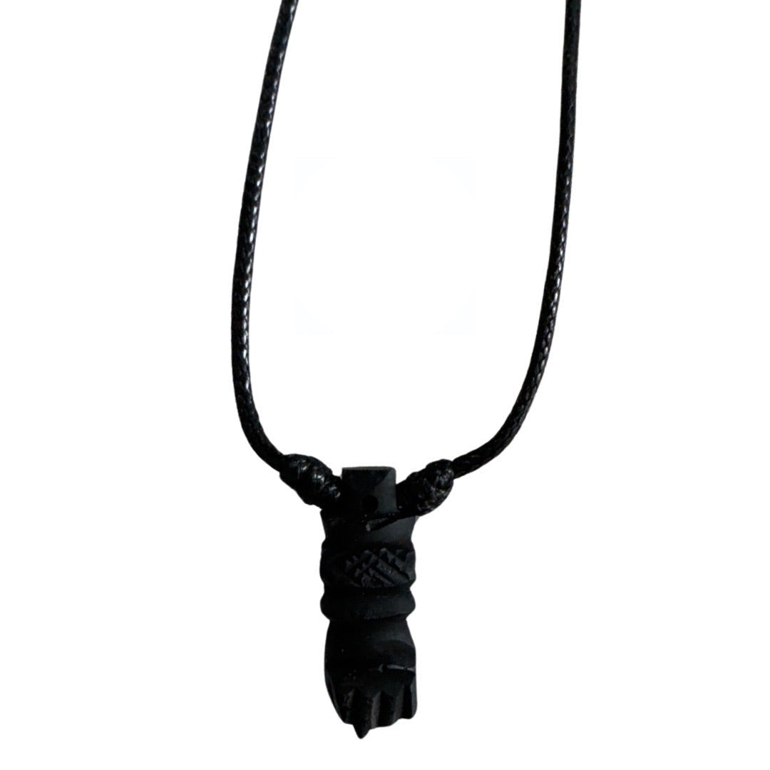Collar con Mano de Azabache | Inshe Miami