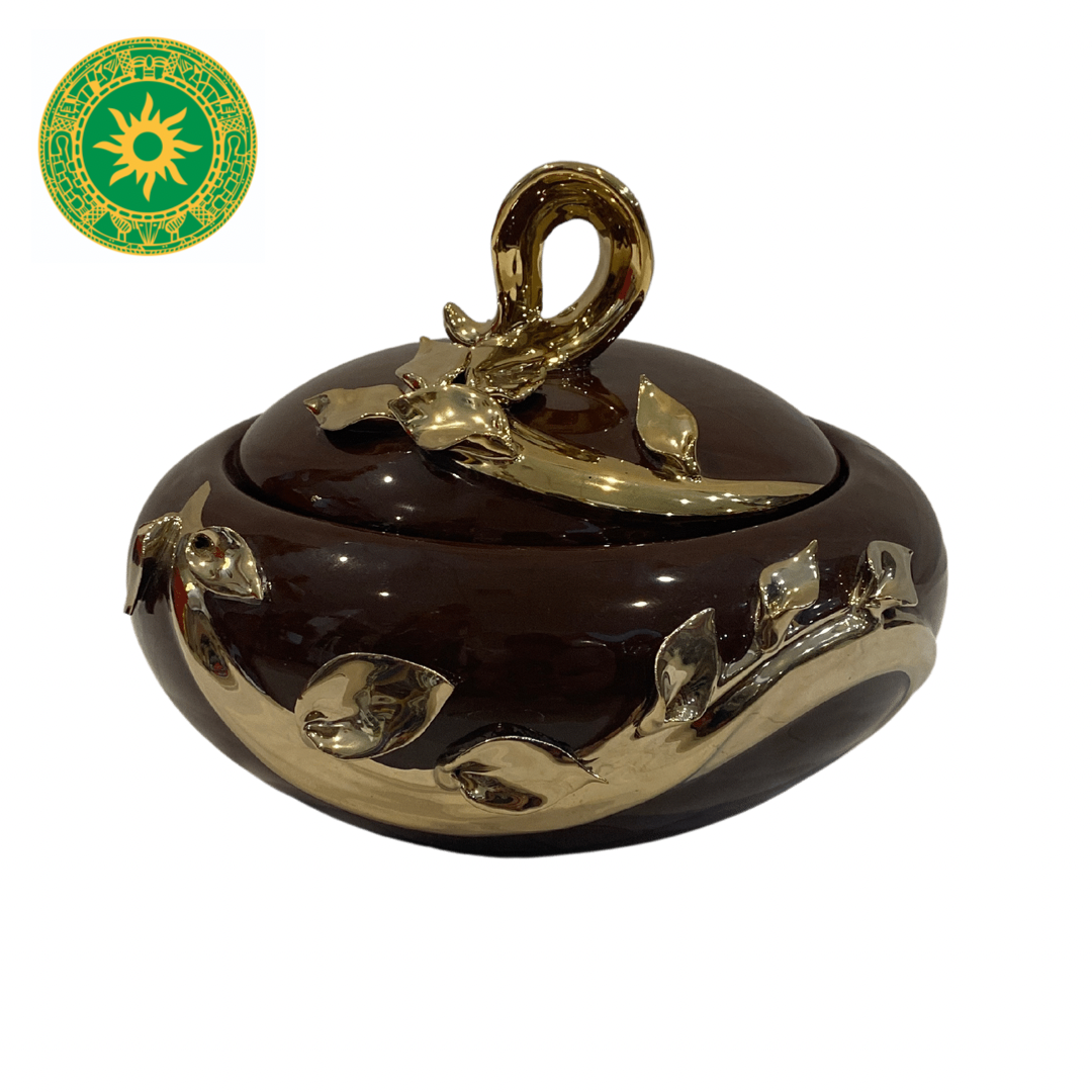 ROUND TUREEN WITH ORNAMENTS