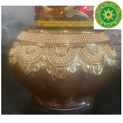SMALL ROUND TUREEN WITH ORNAMENTS